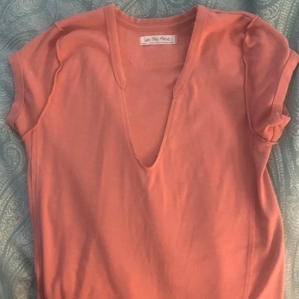 We The Free small vneck shirt